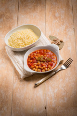 couscous and chickpeas with tomato sauce