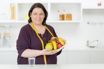 gesunde ernährung mit frischem obst