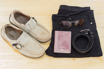 Men's casual outfits with accessories for travel during vacation