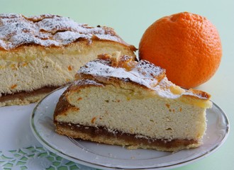 cheeese cake with jam and orange