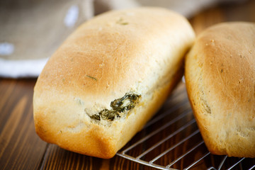bread stuffed with cheese and dill 