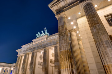 Naklejka premium Detail of the Brandenburger Tor in Berlin at night