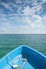 Obraz premium Beautiful view of caribbean lagoon Bacalar. Seven Color water