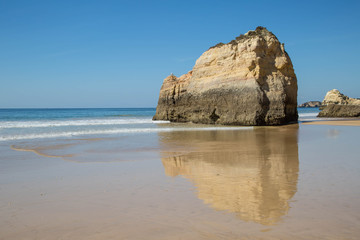 feine, einsame Sandstrände an der Küste der Algarve, Portugal