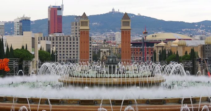 barcelona cloudy day placa espanya fountain view 4k spain
