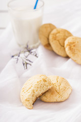 Cookies with white chocolate and coconut 