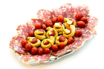 Taralli piccanti with tomato mayonnaise and salami