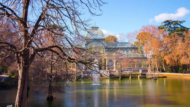 sunny day palacio de cristal main front 4k time lapse spain madrid
