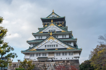 Fototapeta premium view of the Osaka castle in Japan