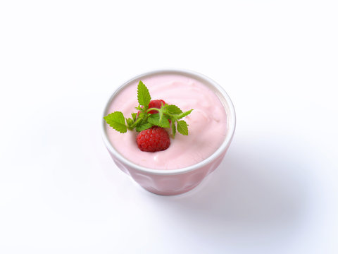 Light raspberry yogurt