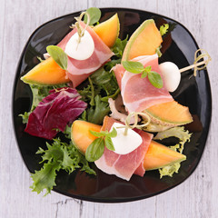 melon with ham and mozzarella