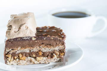 chocolate cake incision
