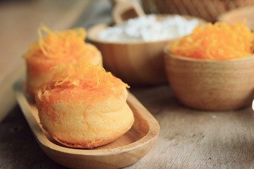 cake gold egg thread