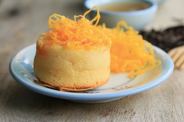 cake and hot tea