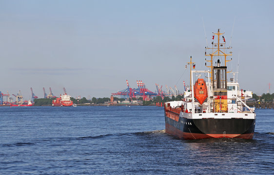 Tanker in Hamburg