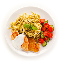 Grilled chicken fillet, pasta and vegetables 