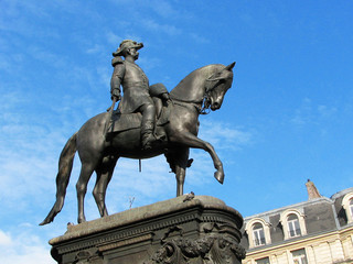 Obraz premium Lille (France) - Statue de Faidherbe, place Richebé