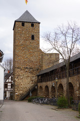 Fototapeta na wymiar Ahrtor und historische Stadtmauer