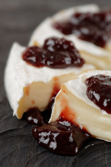 Brie cheese with jam