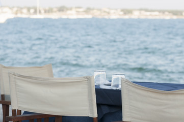 eat overlooking the sea