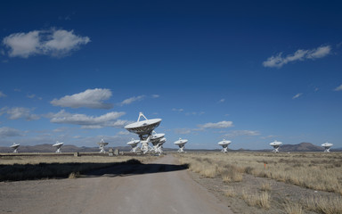 Huge antenna dish at Very Large Array