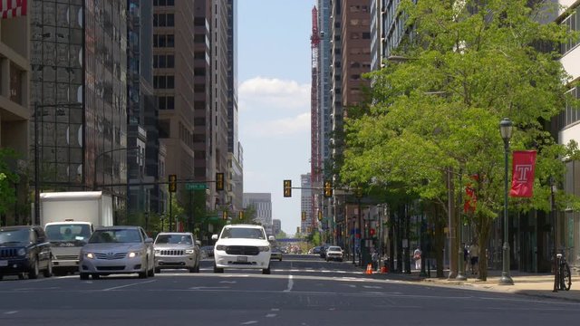 philadelphia city summer day traffic street view 4k pennsylvania usa
