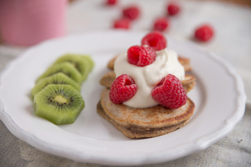 Pancakes mit Früchten 