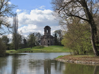 Kastell im Schwetzinger Schlosspark