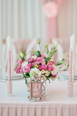 Букет из розовых роз