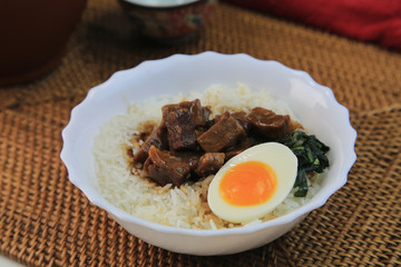 ルーローファン