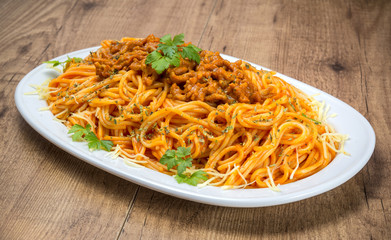 Spaghetti estilo bolognese 