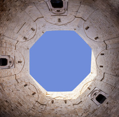 sky seen in the courtyard of Castel del Monte. Apulia, Italy - obrazy, fototapety, plakaty