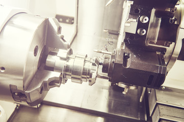 industrial metalworking cutting process by milling cutter 