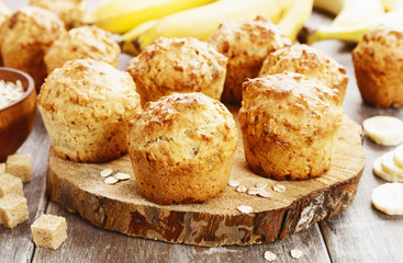Banana muffins with oat flakes