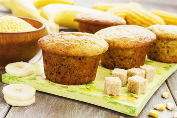Corn muffins with bananas