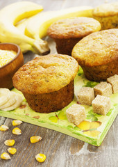 Corn muffins with bananas
