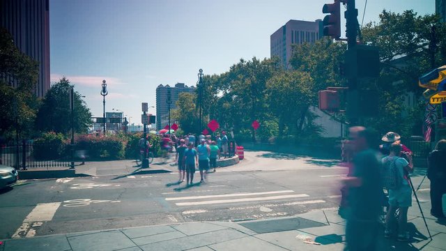 crowded crossroad brooklyn bridge 4k time lapse from new york usa

