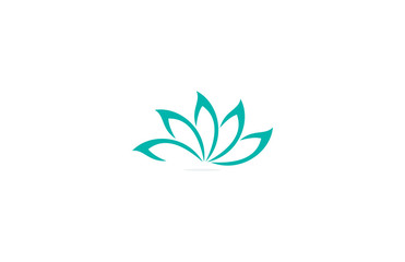 circle leaf green spa logo