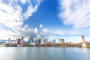 Fototapeta premium water,skyline and cityscape in portland