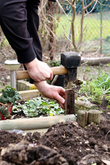 Pflock, Beetbegrenzung im Garten bauen