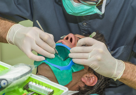 dentiste avec patient
