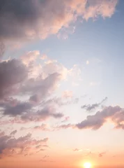 Selbstklebende Fototapeten cloudy sunset © andreusK
