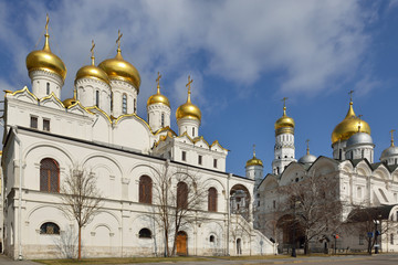 Fototapeta na wymiar Cathedrals of Moscow Kremlin. Cathedral of Annunciation and Archangel Cathedral