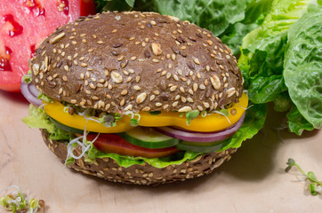Vegetarian sandwich with fresh vegetables.