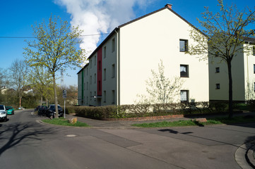 Mehrfamilienhaus