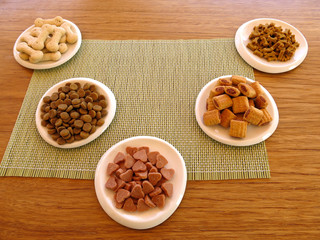 Amor por mi mascota. Snacks sabrosos para perros y cachorros.