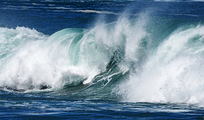 big sea wave