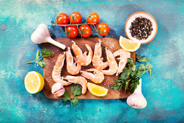 shrimps with parsley and lemon