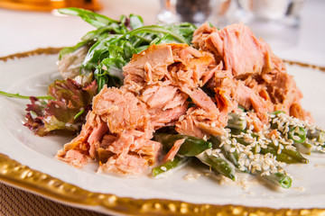 Salad with tuna
