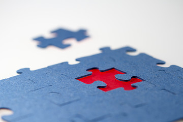 Puzzle mit fehlendem Puzzleteil